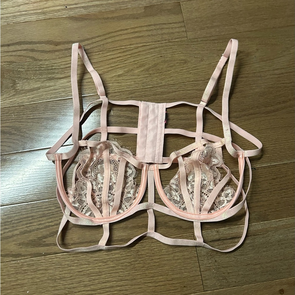 Lace Strappy Bra in Pink
